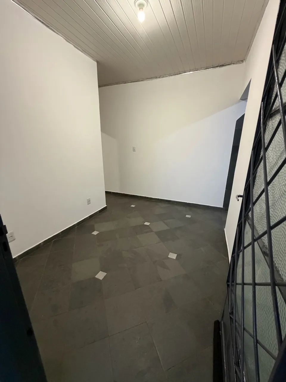 Alugo kitnet para Mulher no centro de Cuiabá  - Foto 5