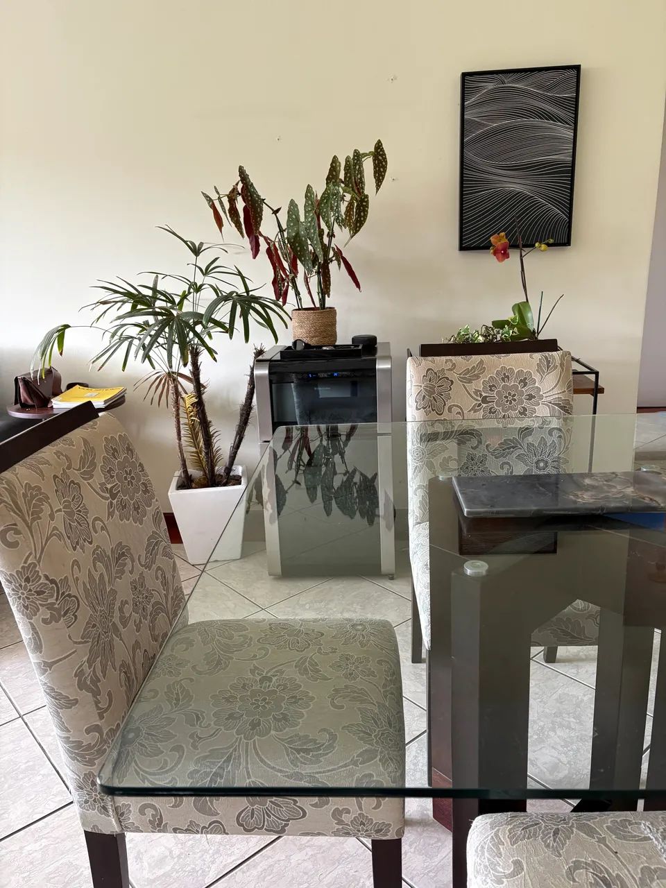 Oportunidade - Mesa de jantar completa com 4 cadeiras  - Foto 2