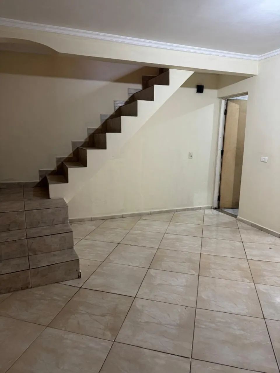 CASA À VENDA EM EXCELENTE LOCALIZAÇÃO - Foto 4