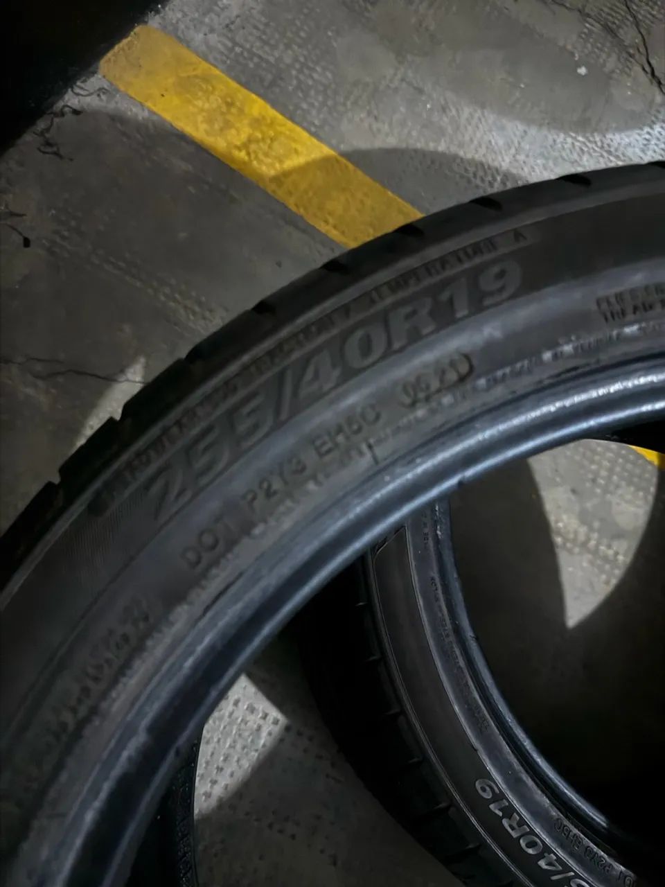 Par de pneus 255/40R19 - Foto 3