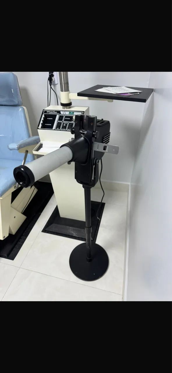 Projetor de Optotipos de chão ( Consultório oftalmológico) 