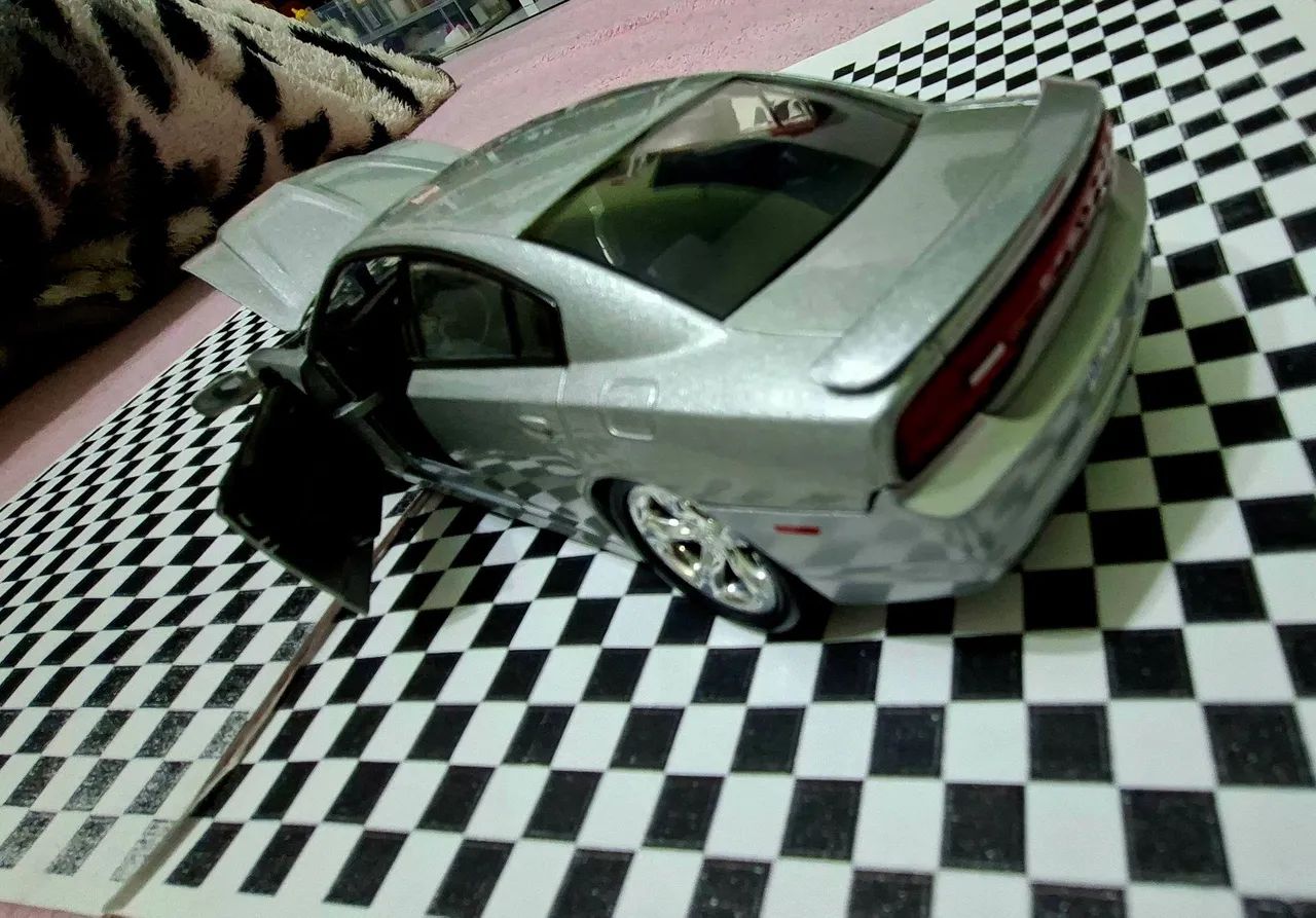 Miniatura 1/24 Dodge Charger - Foto 5