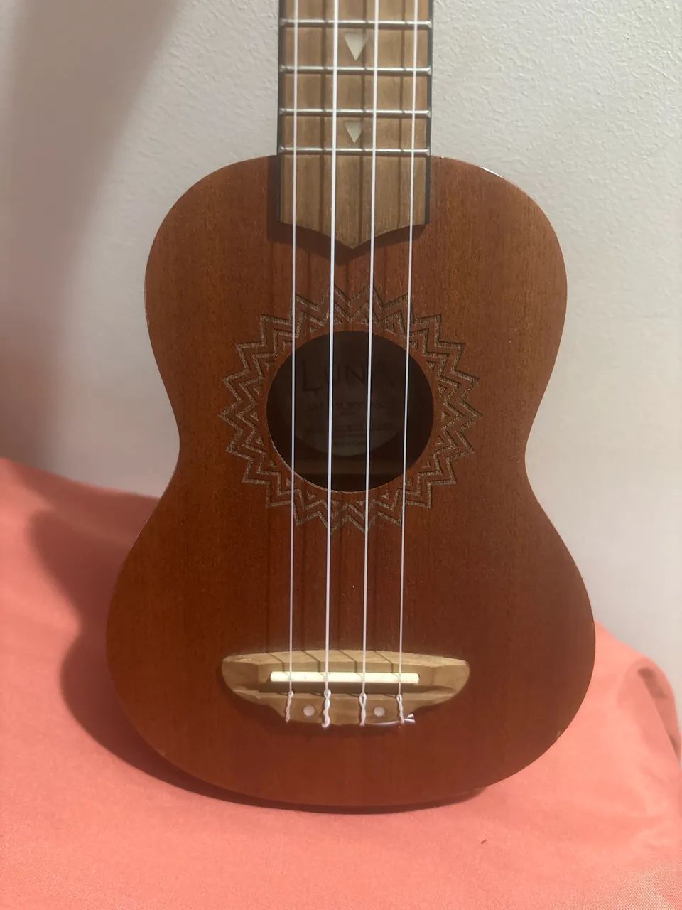 Ukulele Luna Violão Havaiano com Capa - Foto 3
