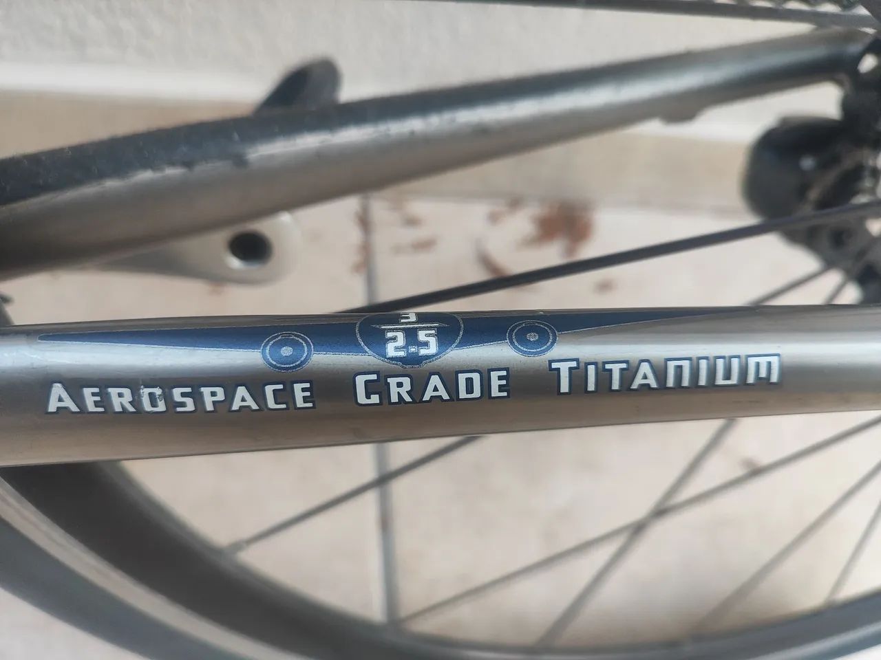 Bicicleta Speed Airborne Zeppelin titanio titanium - Foto 4