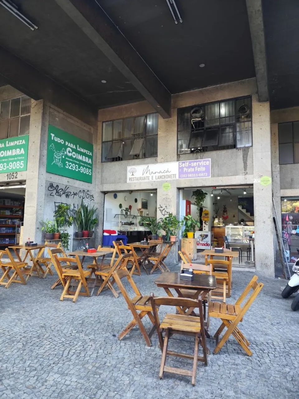 Passo o ponto Restaurante funcionando.