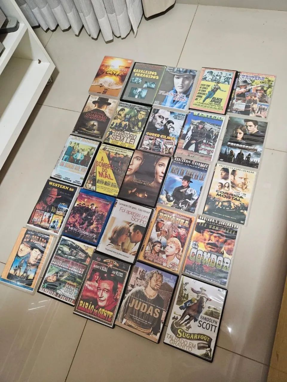 Lote com 237 DVDs - Filmes Variados - Foto 4