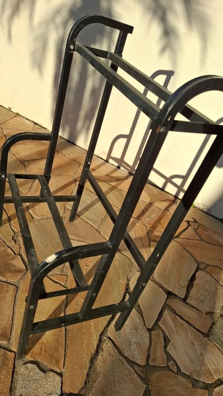 Pedestal para até cinco maquinas de bolinhas - Foto 3
