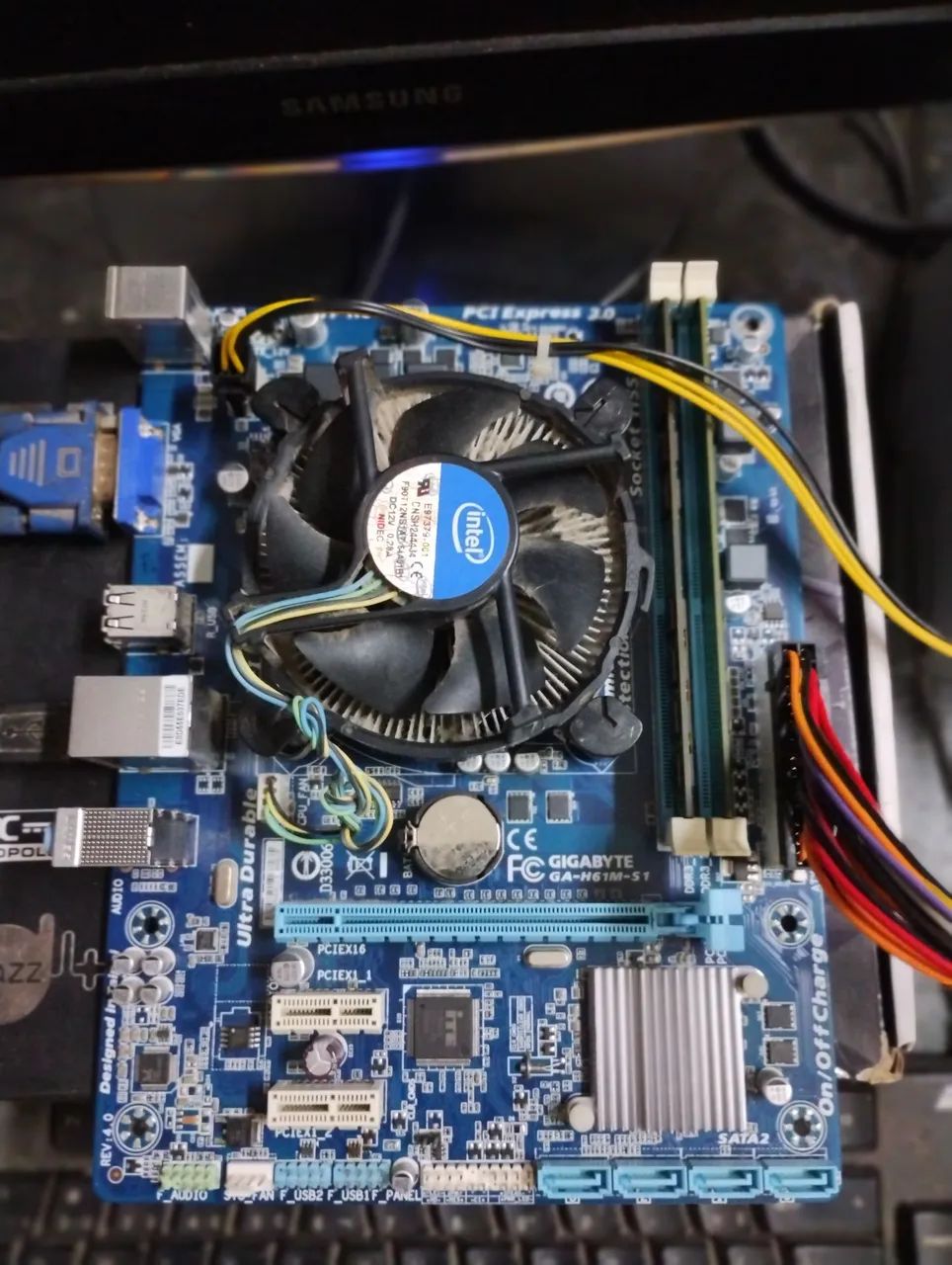 Kit PLACA MÃE PROCESSADOR I3 320 8 GB DE RAM  - Foto 3