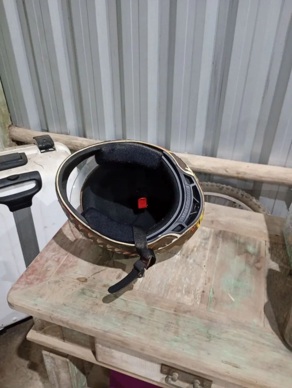 Capacete pra criança tamanho 54 usado bom 