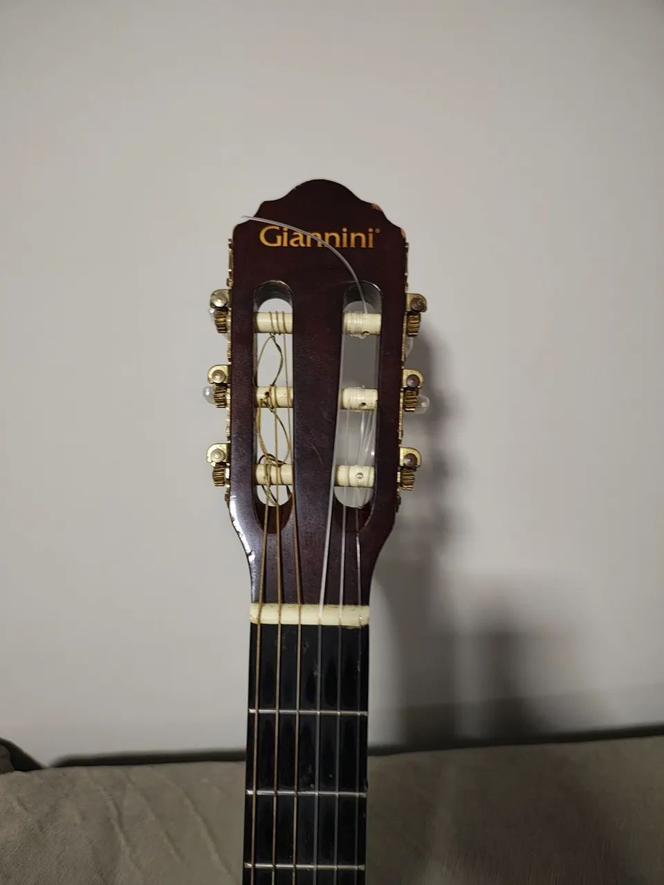 Violão Giannini..barato e bom