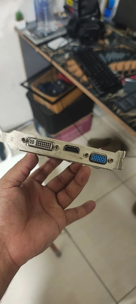 Placa de Video NVIDIA GeForce GT 610 2GB - Foto 2