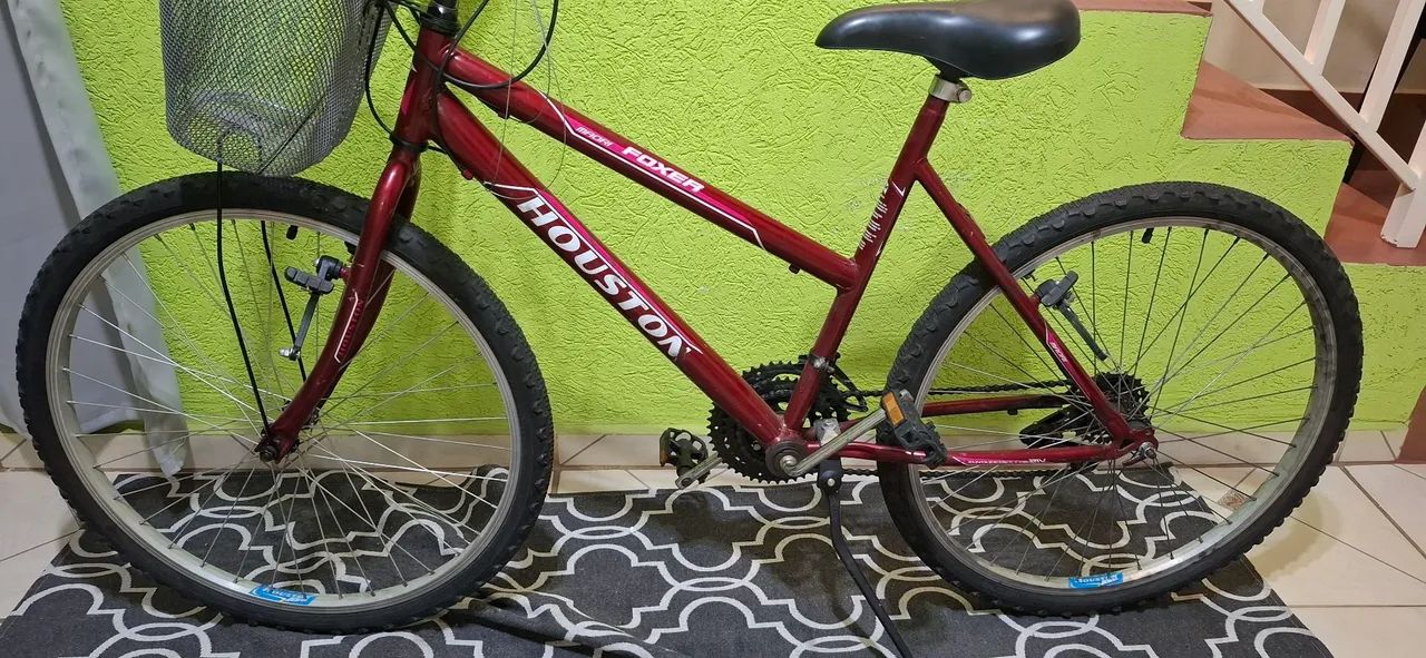 Bicicleta aro 26 com cesto 21 marchas - Foto 2