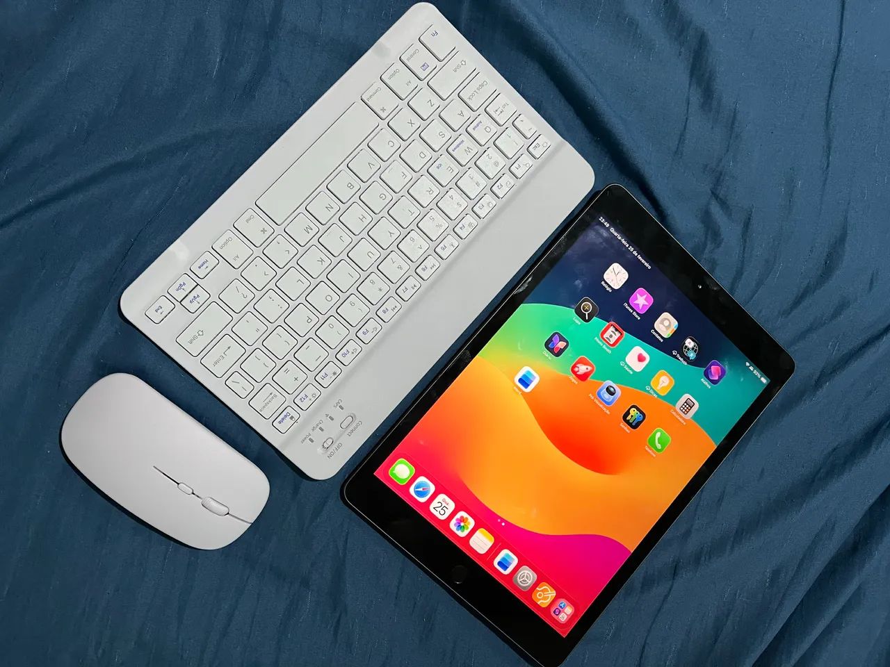 iPad 8 Geração - Tablets e E-Readers - Xaxim, Curitiba 1480905922