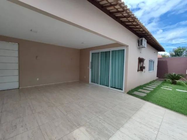 Linda Casa com 3 Quartos e 2 banheiros à Venda, 150 m²  - Foto 2