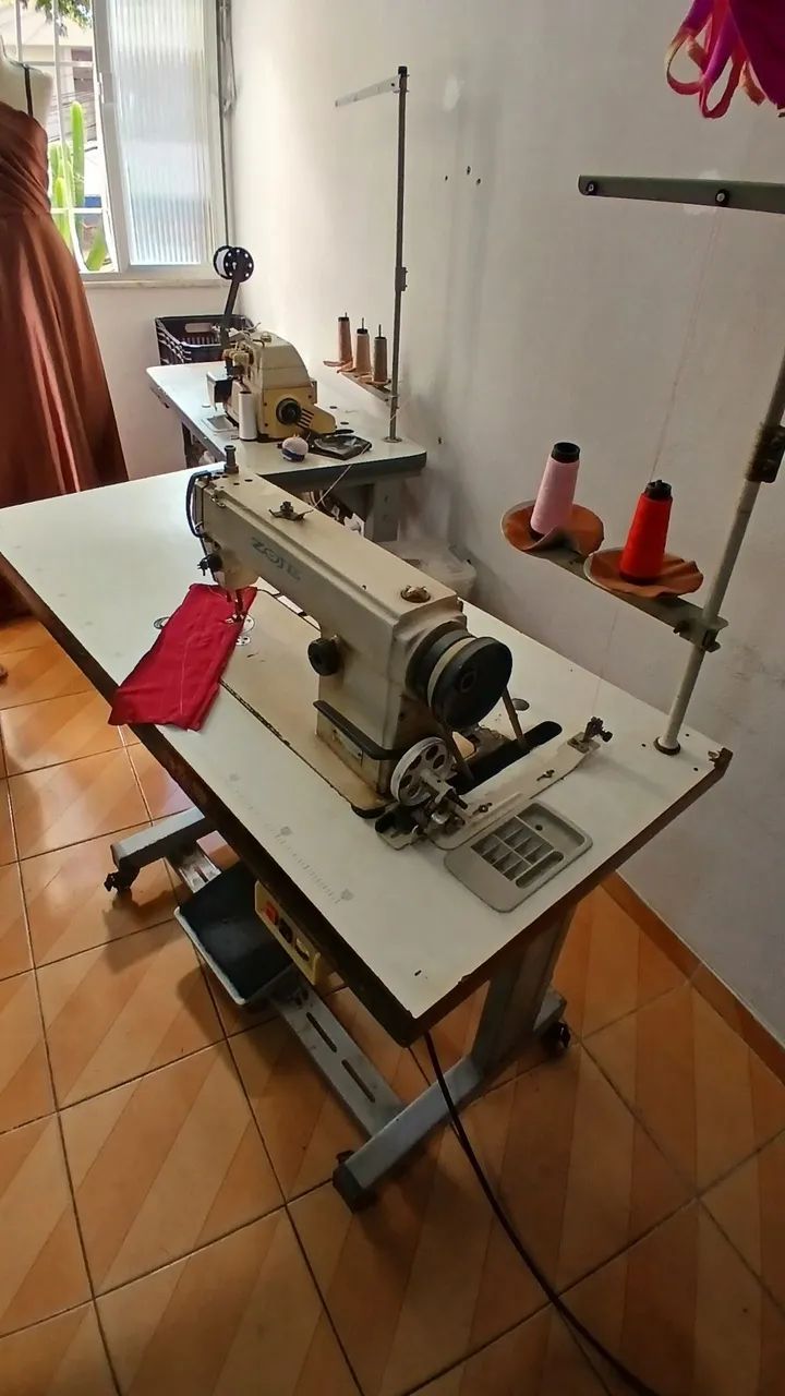 Vendendo uma maquina reta funcionanso perfeitamente - Foto 3