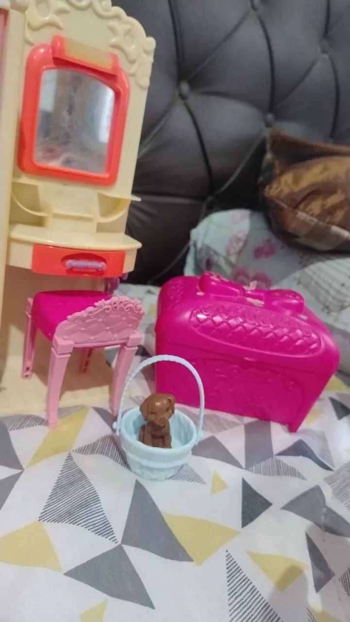 Mobília da Barbie com bonecas e boneco - Foto 5