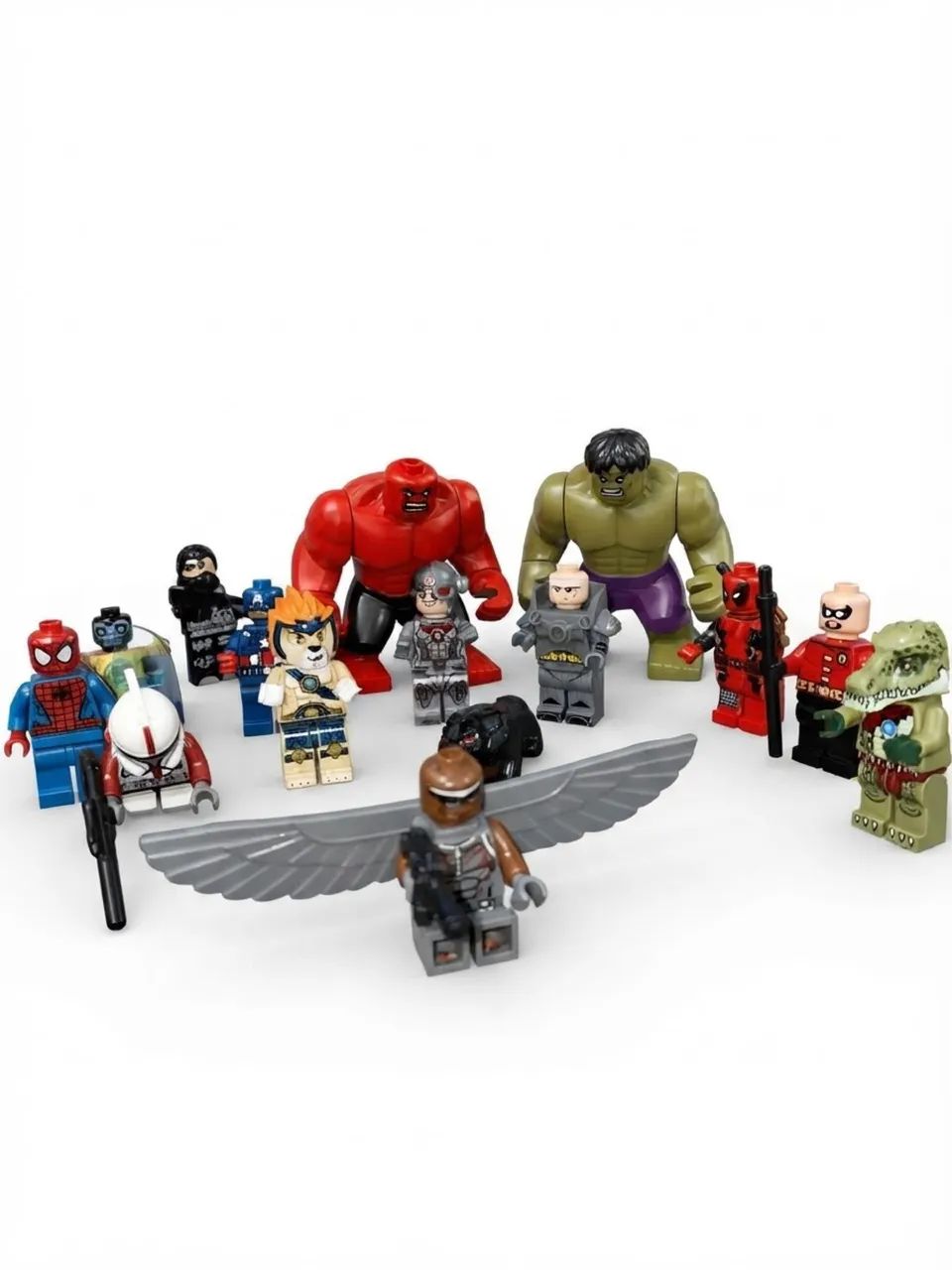 Kit com 15 Bonecos Marvel / Heróis - Foto 3