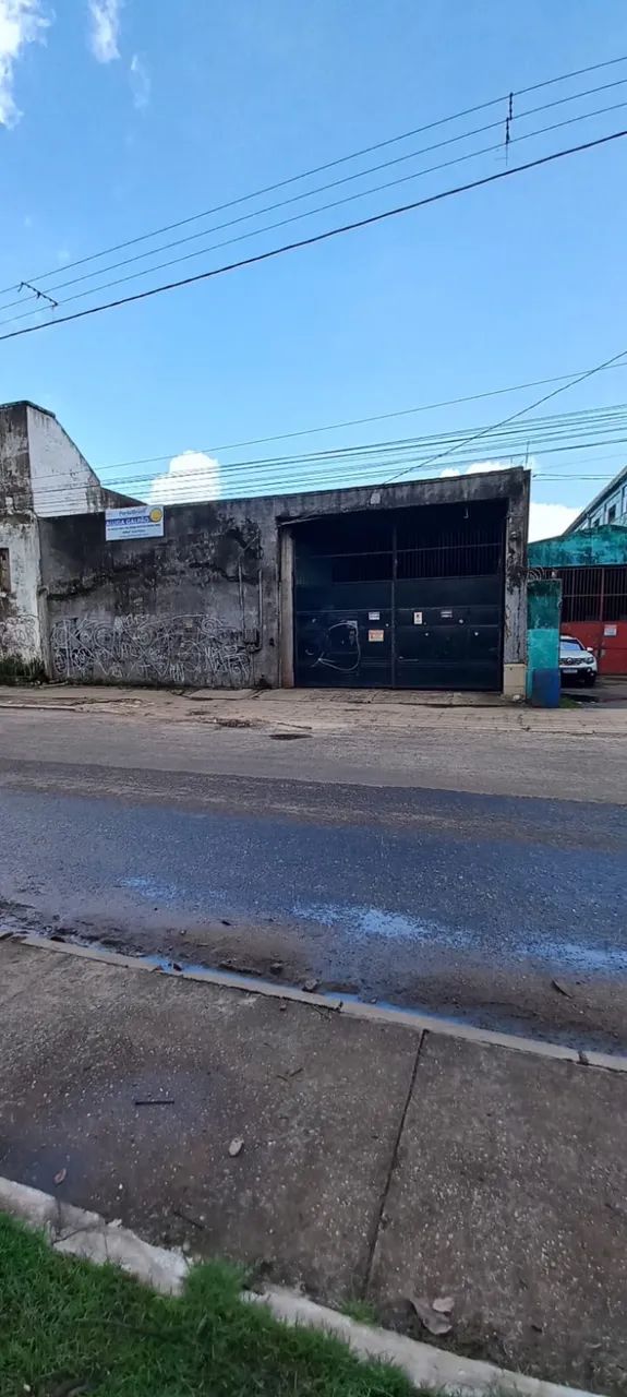 Galpão e Porto - Av. Bernardo Sayão 800 m² 