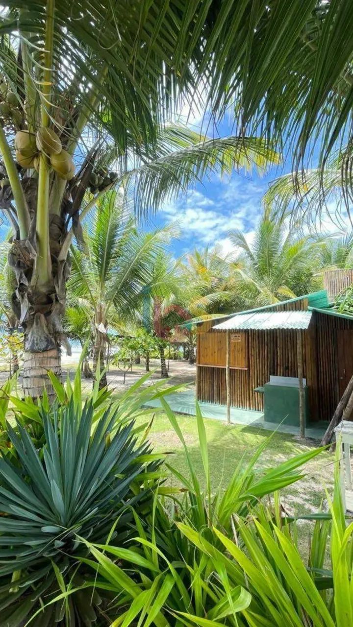 VENDO VILLAGE NA PRAIA