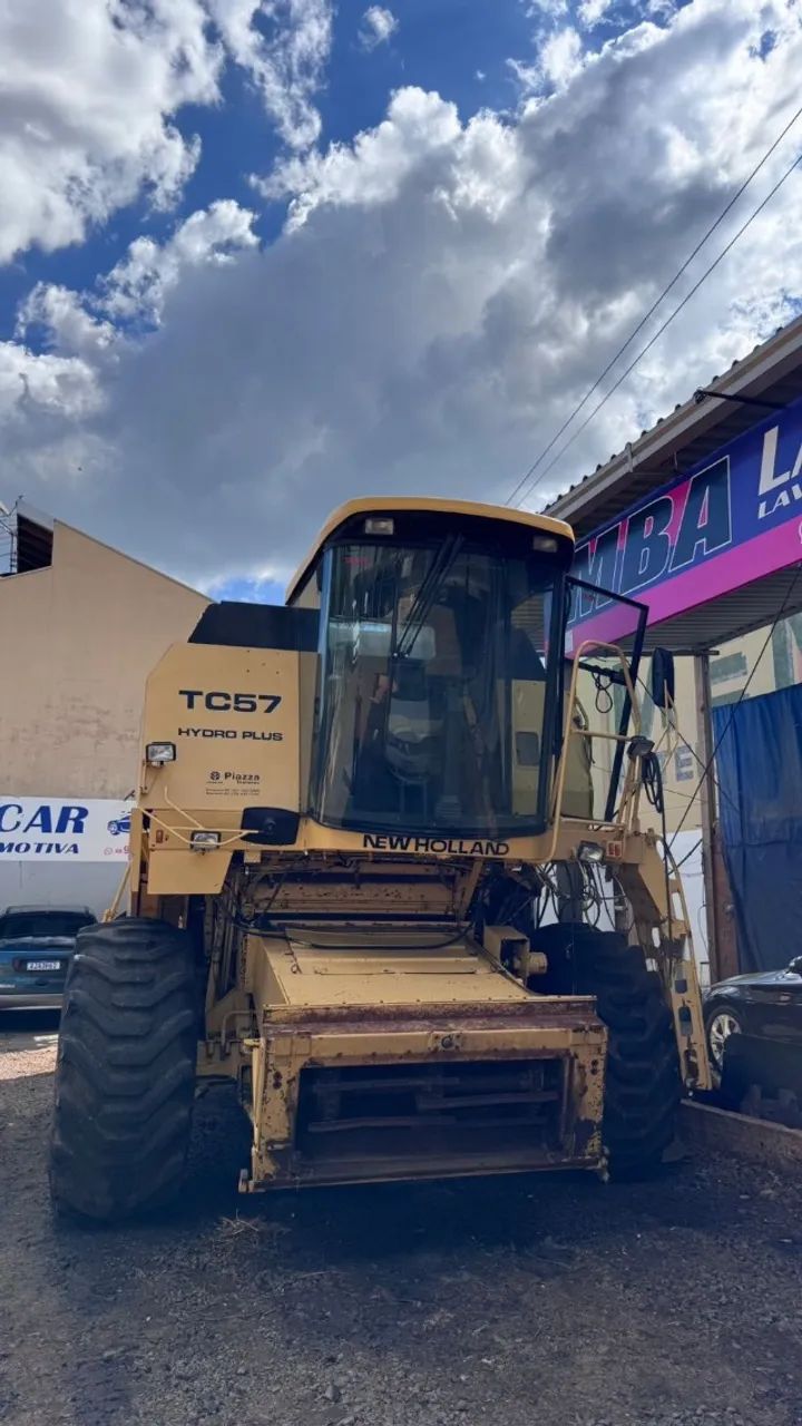 Colheitadeira TC57 - Caminhões - Xanxerê 1489021629 | OLX