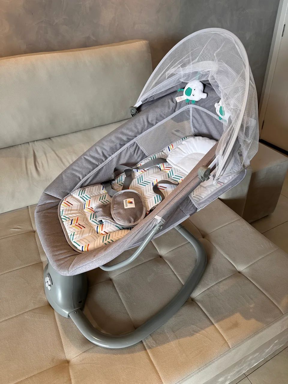 Cadeira de balanço automática para Bebê com Bluetooth e controle remoto - Mastela Premium