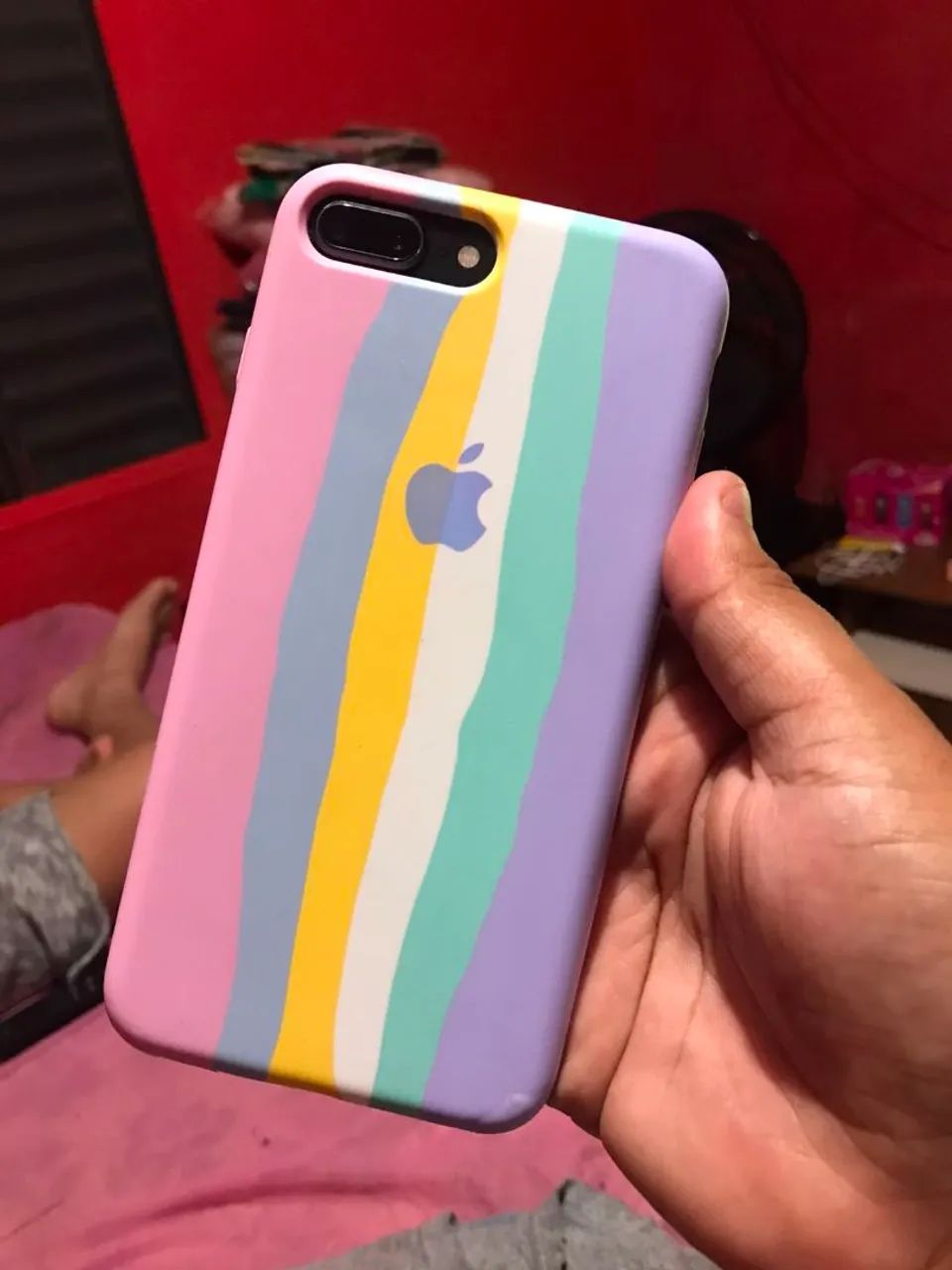 Vendo ou troco iPhone 8 plus ele e 64 giga - Foto 2