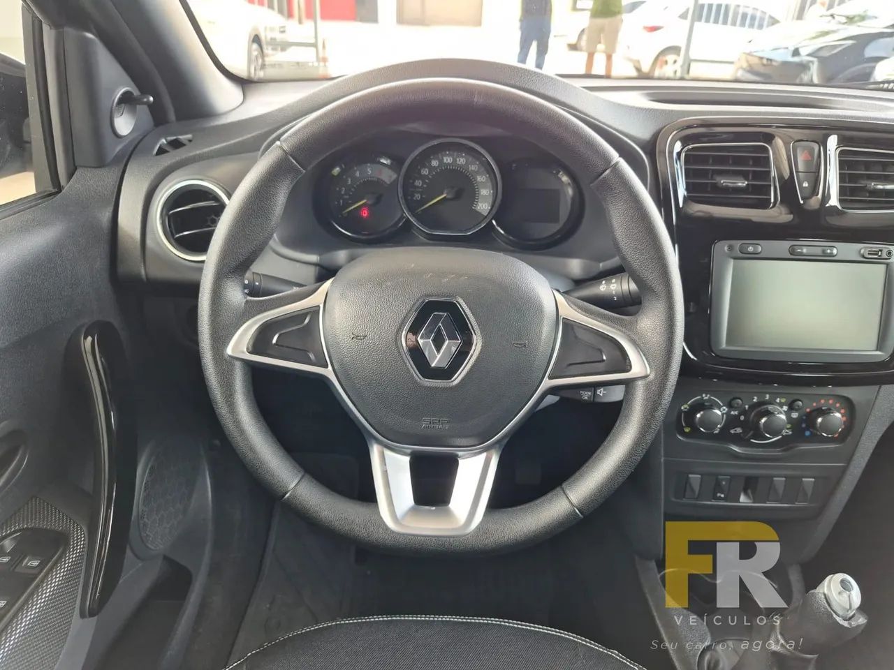 Renault Logan Zen Flex 1.0 12V 4P Mec. 2022 - Foto 5