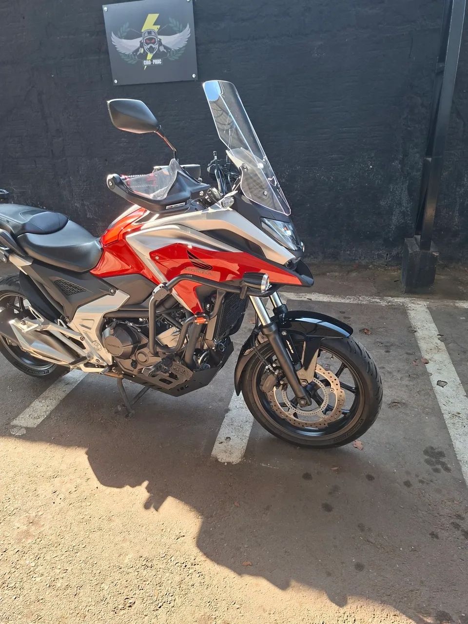 Vende-se essa NC750x semi nova - Foto 4