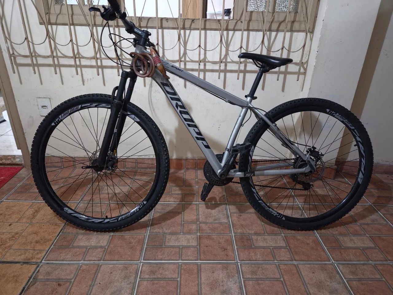 Bike semi-nova (aro 29) - Foto 3
