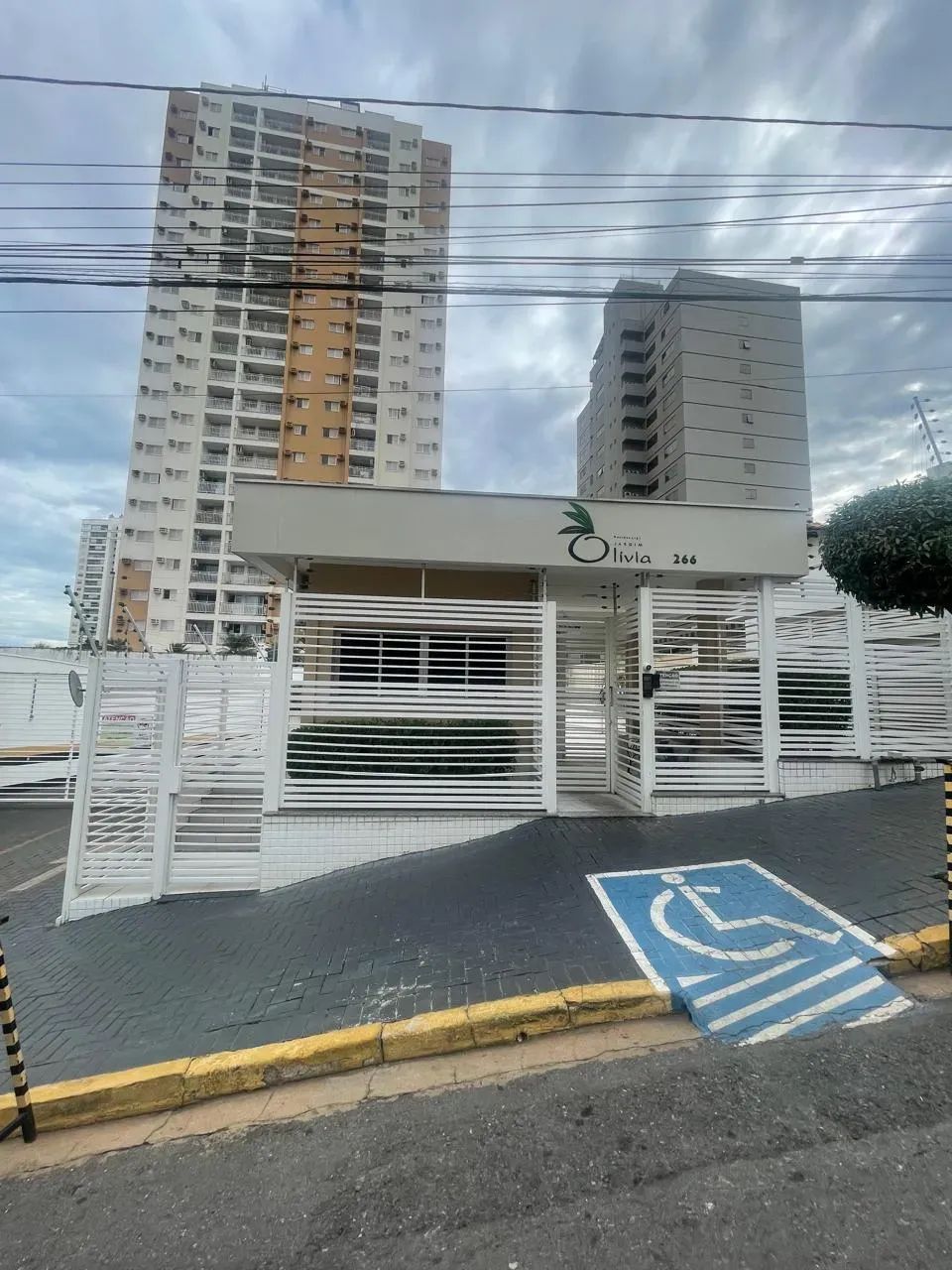 VENDE-SE APARTAMENTO  EDIFÍCIO JARDIM OLÍVIA