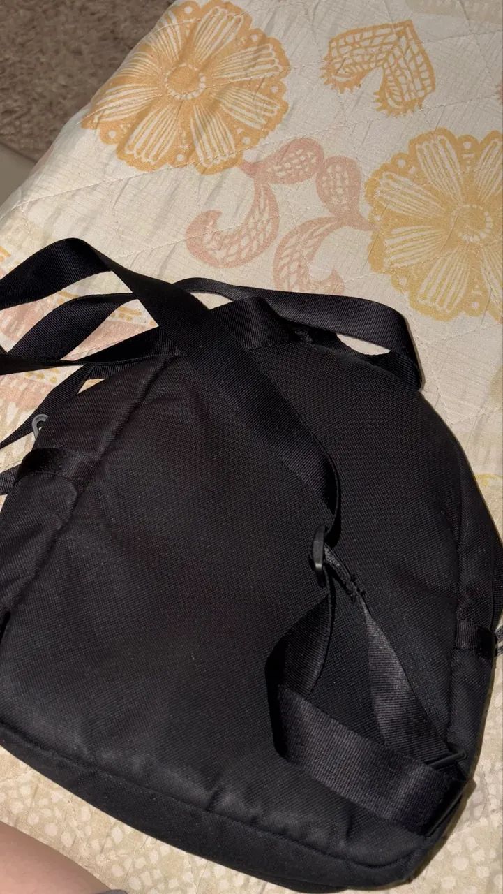 vendo bolsa nike pequena preta  - Foto 3