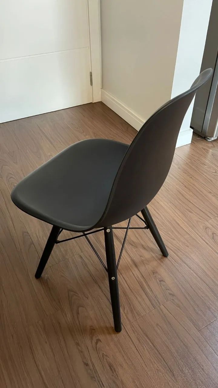 Par de cadeiras eiffel de plástico - Foto 4