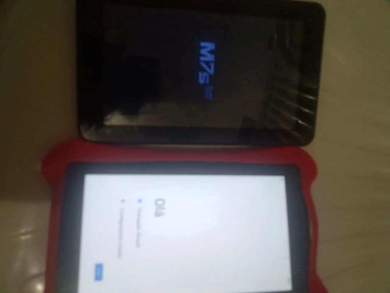 Vendo esses 2 tablets Multilaser M7 s/ e/M so2s/ com avaria na tela 