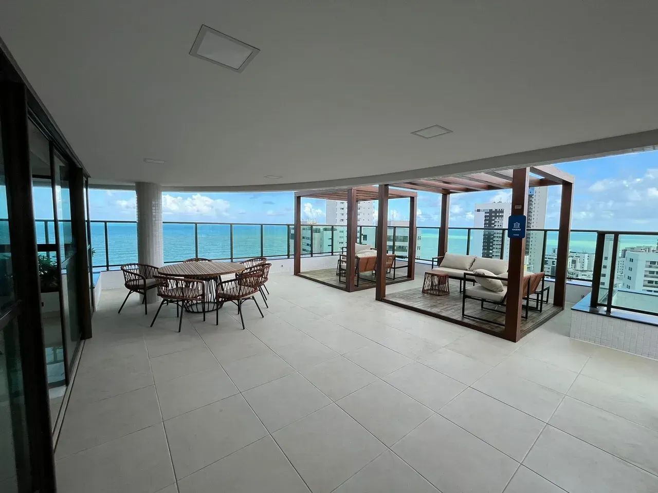 Vendo Apartamento com 80m2, com 3 quartos no Pina.