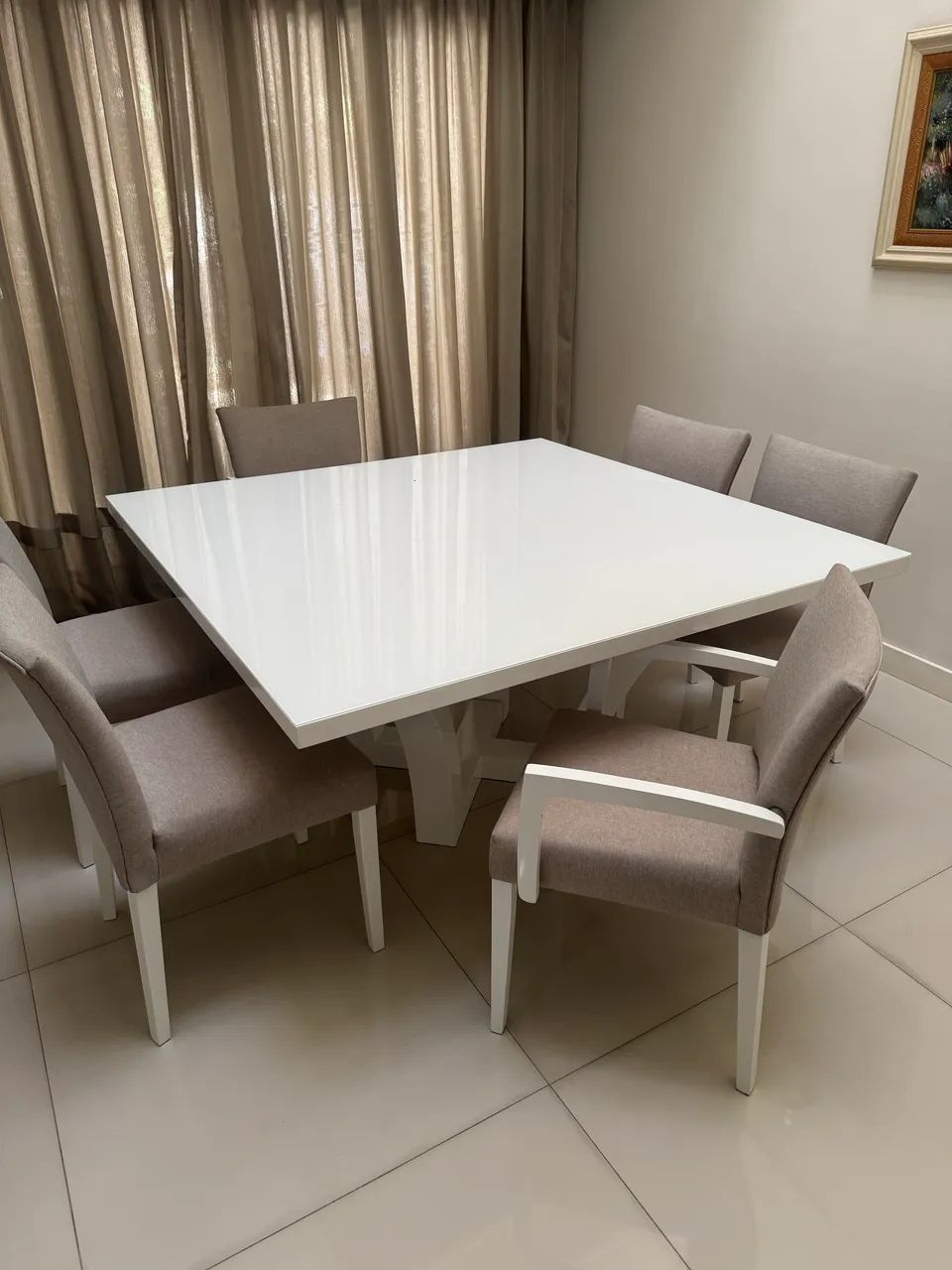 Mesa laca fosca com 4 cadeiras e 2 poltronas em linho  - Foto 3