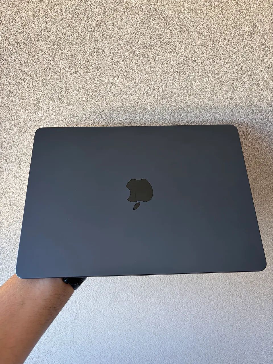 Notebook Apple MacBook Air M4 16 GB de RAM e SSD de 256GB Meia