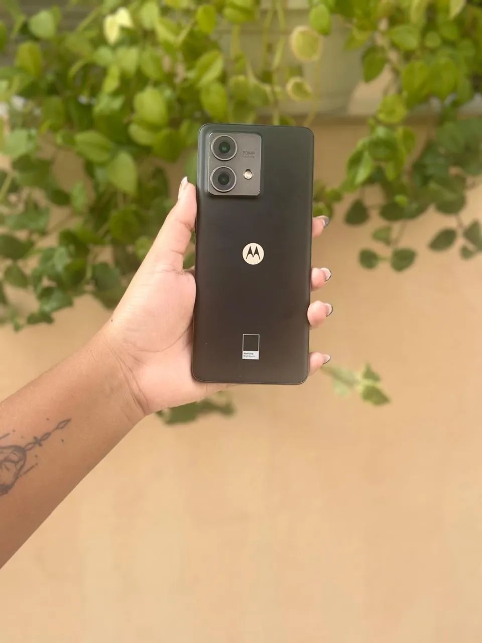 MOTO EDGE 40 NEO SEMINOVO - Foto 2