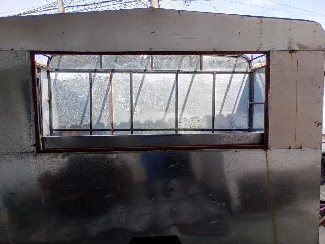 Trailer semi acabado