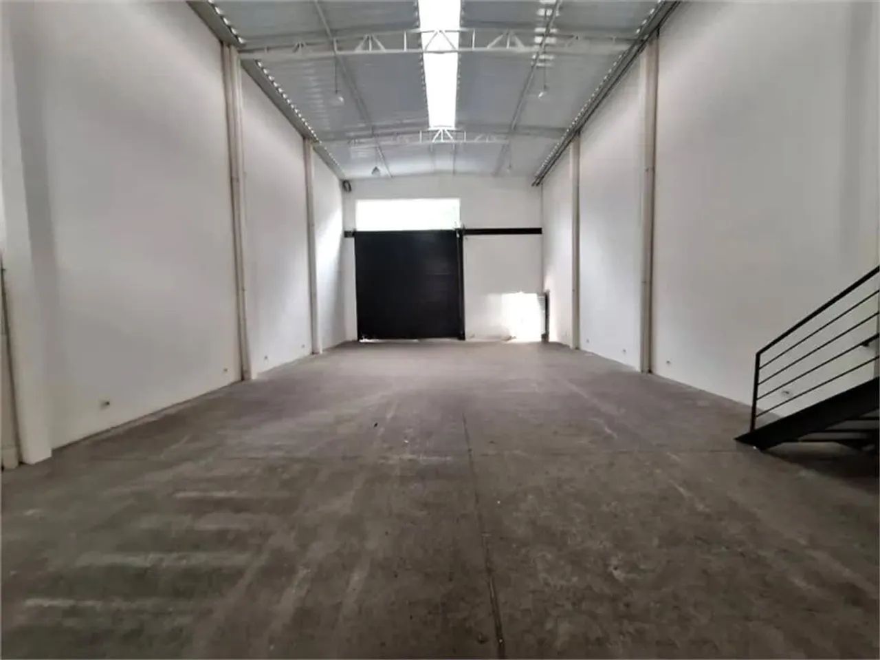 Galpão na Rua Manuel Jacinto, 396  116 m²