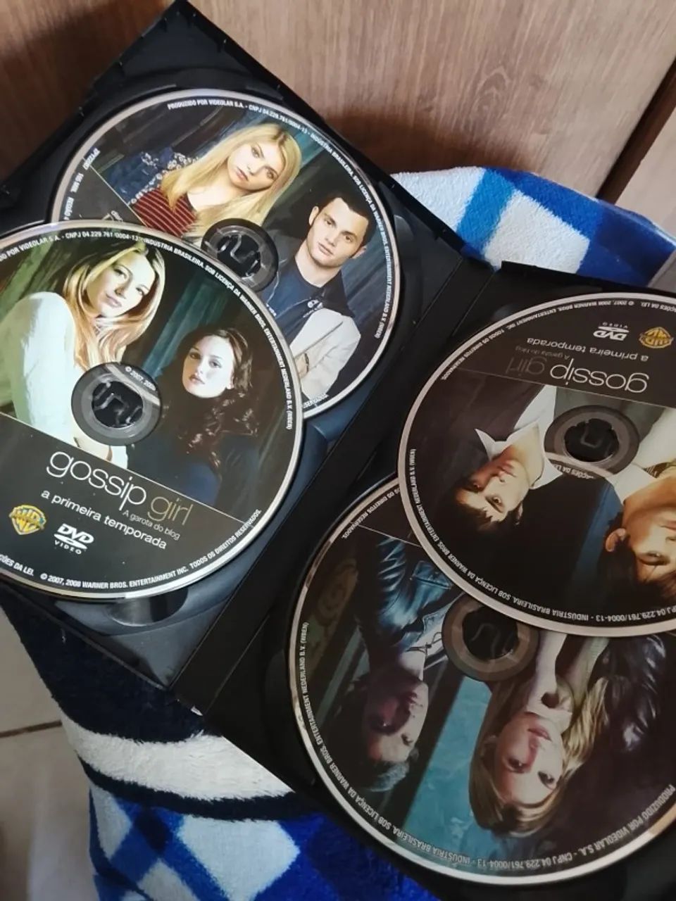 Box 1ª temporada Gossip Girl - A garota do blog - CDs, DVDs etc
