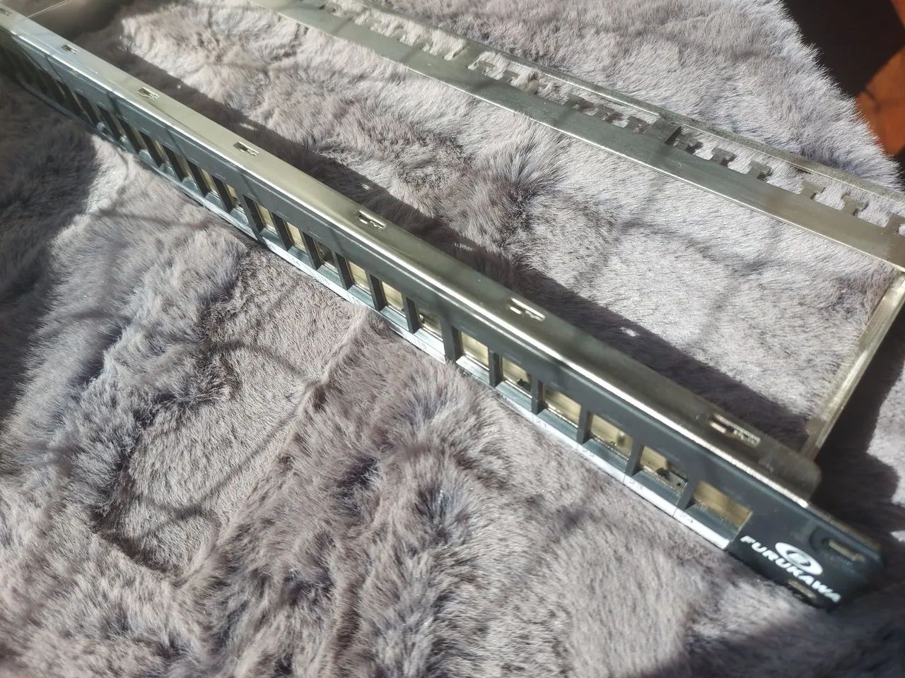 Patch panel 24p com conectores Cat-6A  - Foto 3
