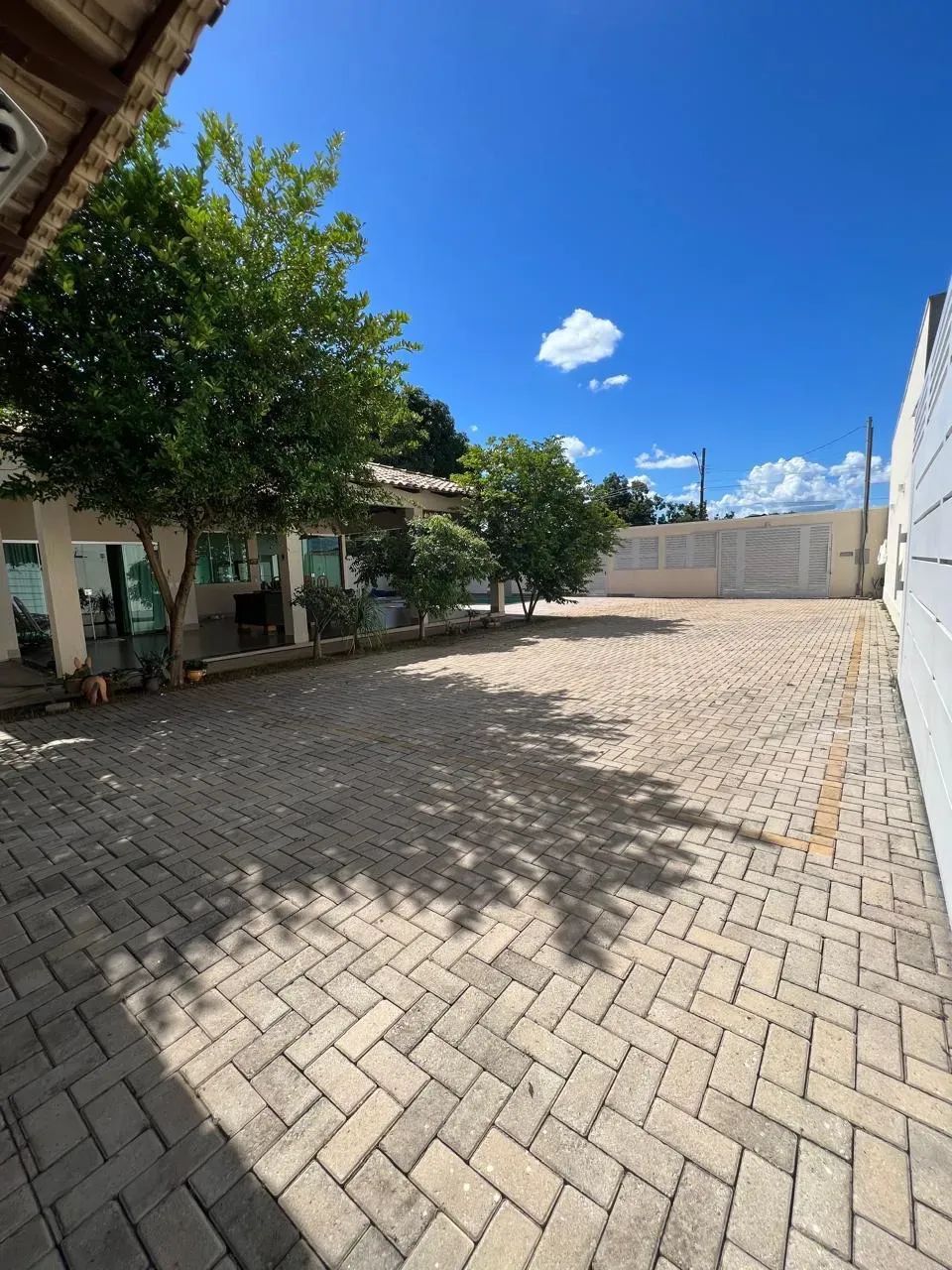 CASA EM ARUANÃ-GO / 04 SUÍTES - LOTE: 720m2 - Foto 4