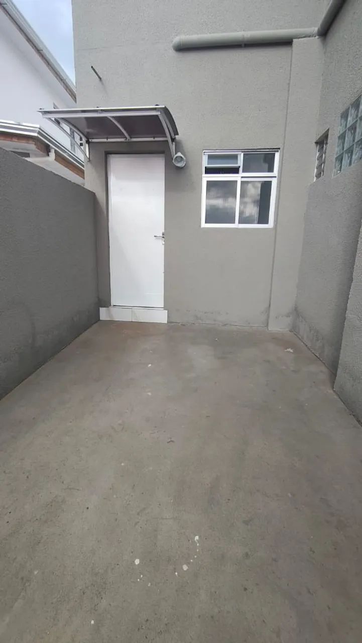 Kitnet com garagem 