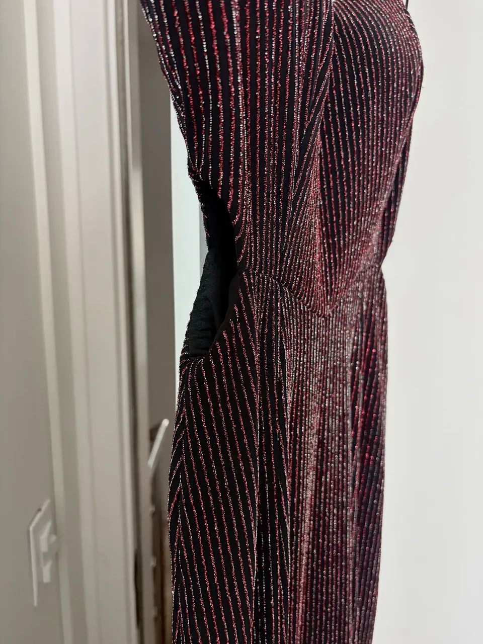 Vestido Longo de Festa Vermelho com brilho- Veste P e M - Foto 2
