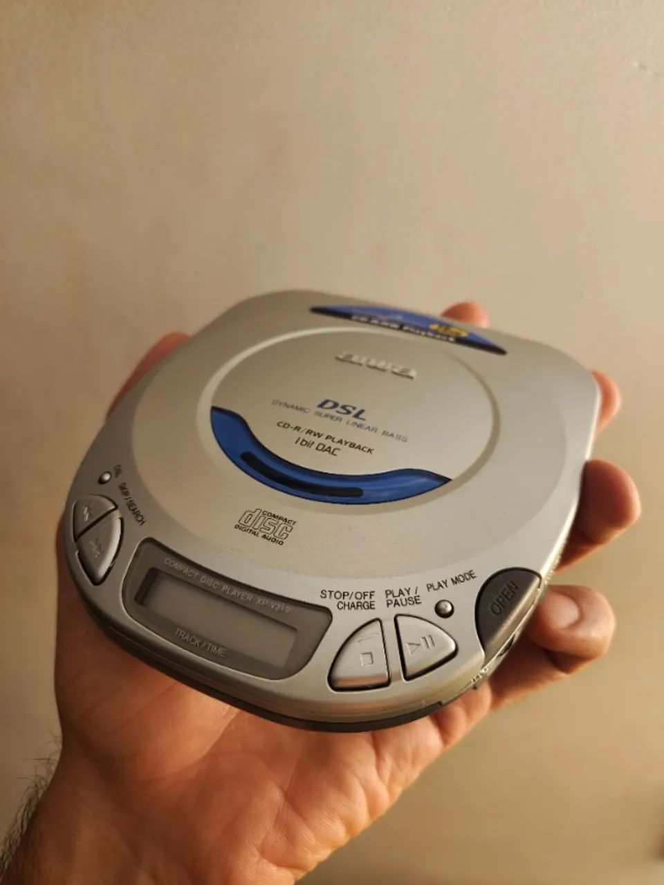 discman / cd player aiwa xp-v319 prata - 100% funcionando - Foto 2