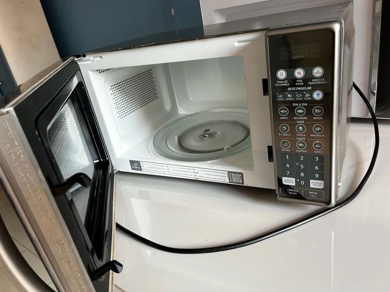 Microondas Eletrolux 20L inox 