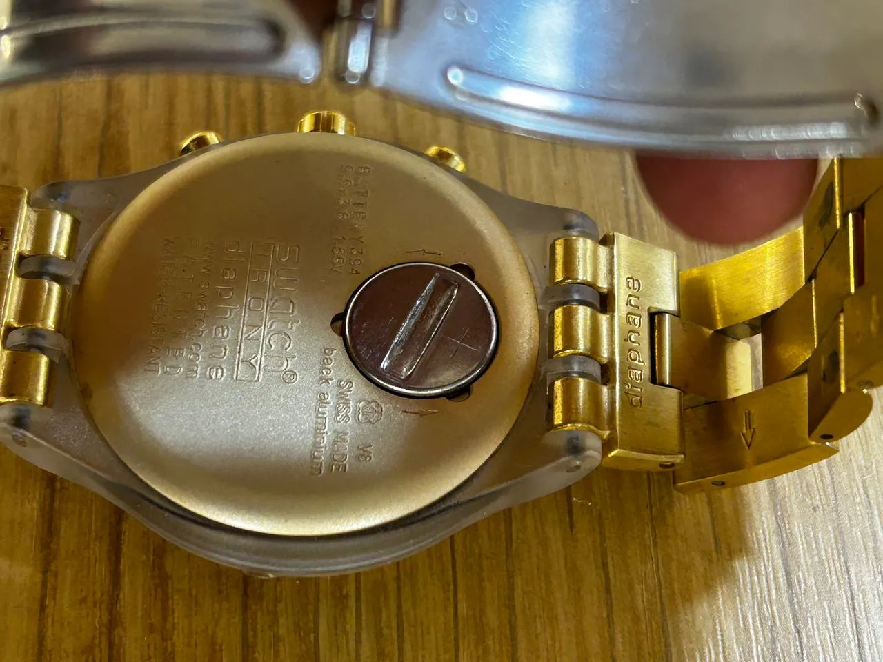 Relógio Swatch Irony Full Blooded Dourado Svck4032g - Foto 4