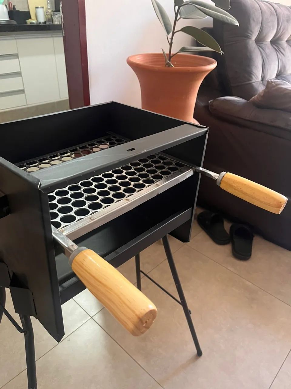 Churrasqueira Aço Carbono ? 30x25x80 ? Não cobramos taxa de entrega  - Foto 2