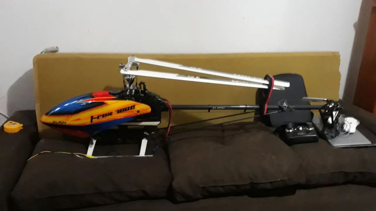 HELICOPTERO T REX 700
