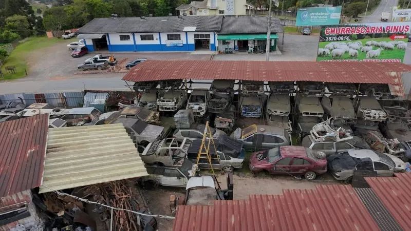 FERRO VELHO AUTO PEÇAS USADAS - Foto 2
